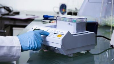 Look at our beautiful Mixer HC! It can mix and heat, it can mix and cool. This all in one instrument will simplify your workflows! It's currently on offer, or you can Try Before You Buy - although we are confident you will want to keep it: fal.cn/3hZdH