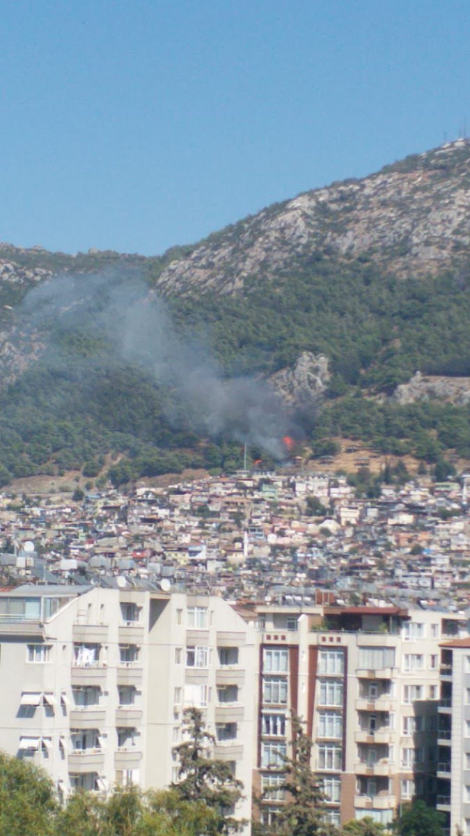 Son dakika. Hatay’da Ballıöz ve Habib-i Neccar bölgesindeki yangınlar kontrol altına alındı.
#hatay #yangın #SonDakika