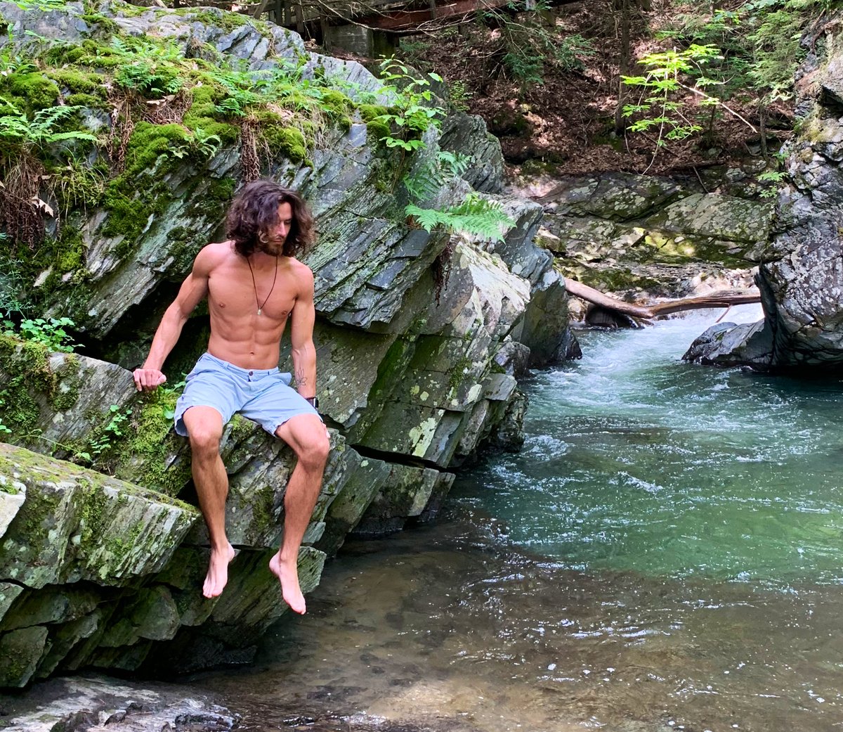 NaturePhysique's tweet image. Want abs of steel? Then download my workout guide while it’s still #FREE Here’s the link: linktr.ee/lotusprimemusic #fitness #FitnessMotivation #fitnessjourney #shirtlessboys