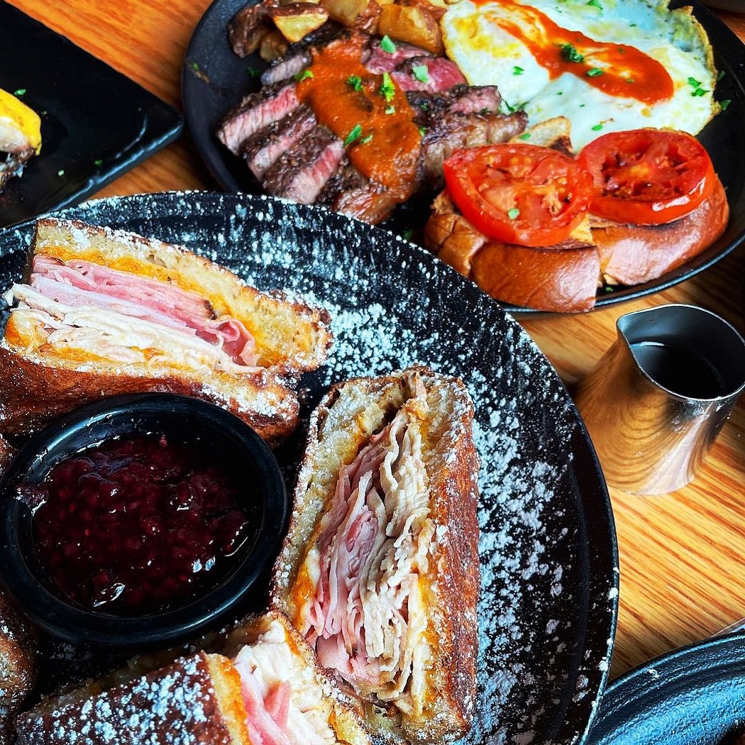 smokecraftbbq's tweet photo. Happy #laborday ! We’re celebrating with #brunch from 10-3! Named one of the @washingtonian ‘s top hidden brunch gems, you won’t want to miss out!
📷: @alixtakesabite
#holidaybrunch #brunchtime #brunchdc #bbqbrunch #bbq #bellini #mimosa #smokecraft #clarendonva #arlingtonva https://t.co/UvBspdu3Dd