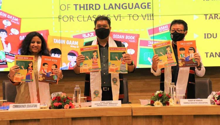 IntSevenSister's tweet image. #arunachalpradesh CM @PemaKhanduBJP in order to give a major boost to promote the local dialects, launched 8 textbooks of local dialects on the occasion of #TeachersDay. The textbooks of 8 dialects include Nyishi, Wancho, Galo, Tagin, Kaman, Taraon, Idu &amp;amp; Tangsha. #LocalDialects