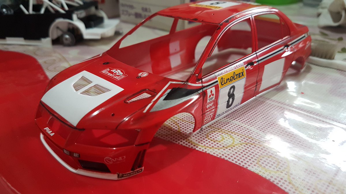solid_snake_8's tweet photo. Decals are on
#たみや
#みつびし
#Tamiya
#EvolutionVII
#Lancer
#mitsubishi
#evo7
#WRC https://t.co/4GnwxRFRMo
