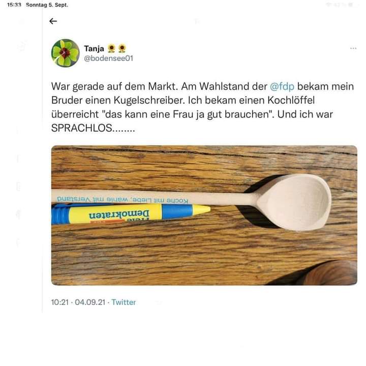 koljano's tweet photo. Man muss nicht über jedes Löffelchen, aus dem Paulanergarten springen.
Übrigens sind Wahlkampfgeschenke für unentschlossen Wähler und nicht für die Konkurrenz. https://t.co/BB8M3BWhAS