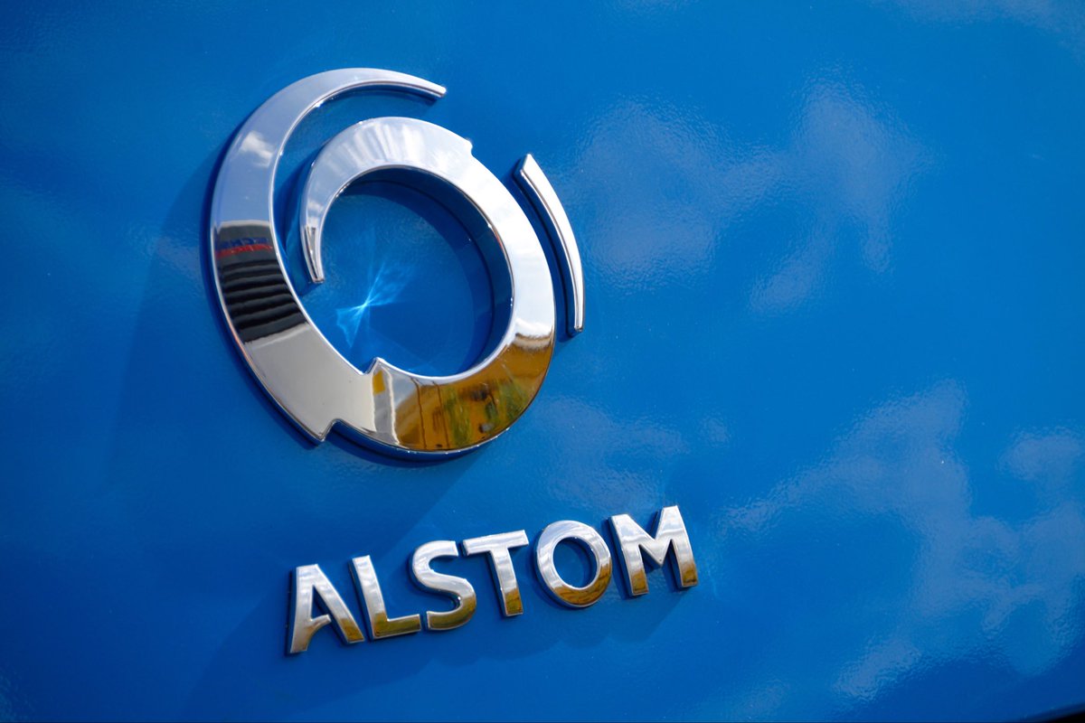 tgvdu45's tweet image. Allez, ça me donne envie de ressortir des photos d’#InnoTrans 2016, quand le #Coradia #iLint @Alstom a été dévoilé…