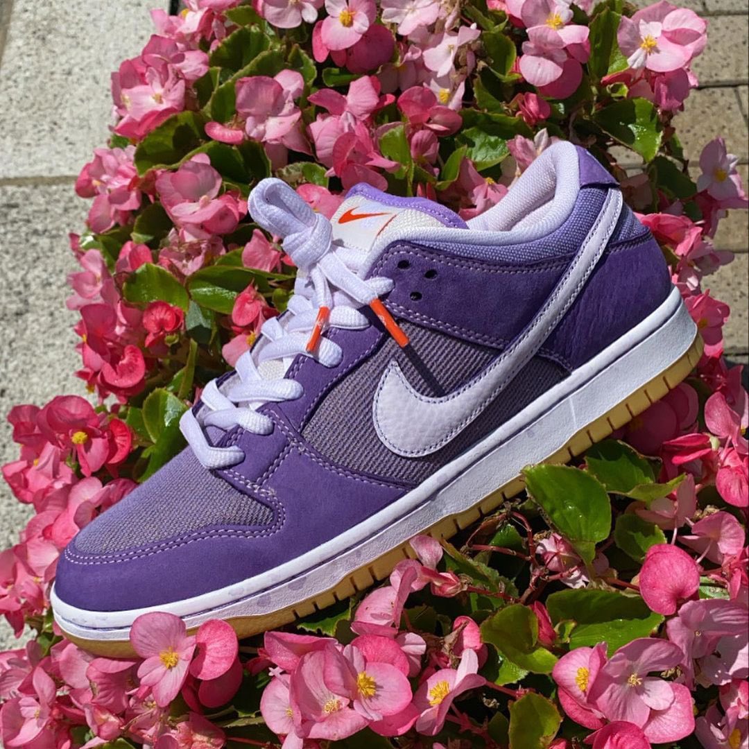 X 上的Nice Kicks：「“Washed Lilac” Orange Label Nike SB Dunk Lows