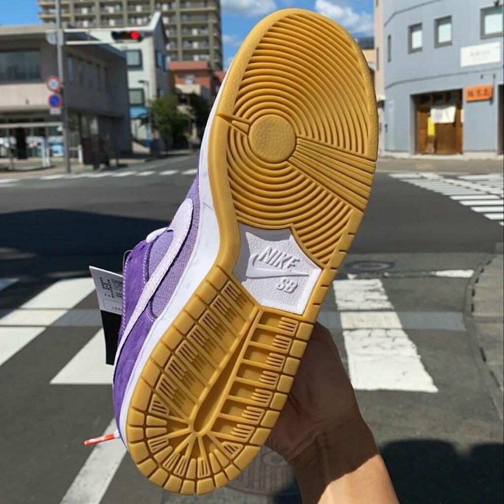 X 上的Nice Kicks:「“Washed Lilac” Orange Label Nike SB Dunk Lows