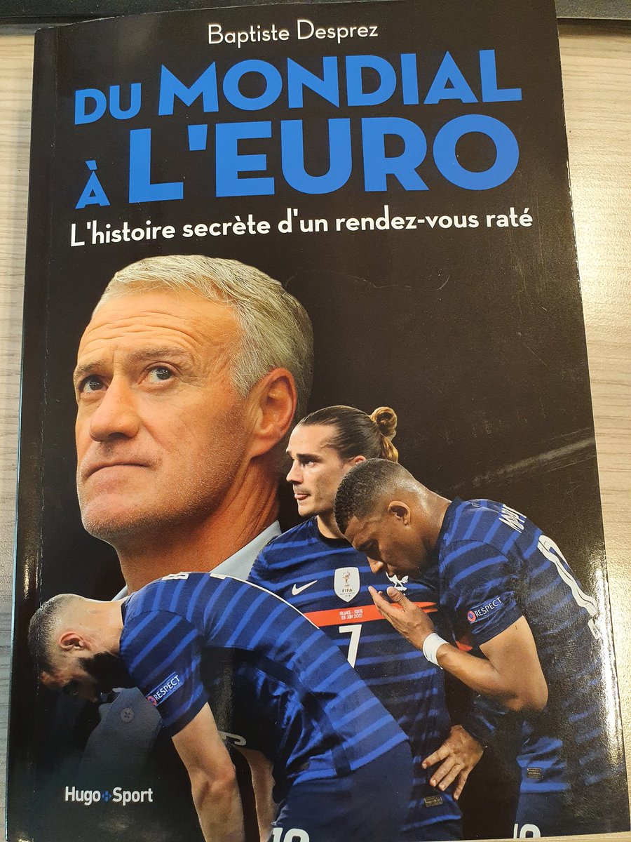 Jean-Julien Ezvan (@jeanjulienezvan) on Twitter photo Pour une bonne rentrée, le voyage au cœur de la maison bleue de <a href="/Batdesprez/">Baptiste Desprez</a>, fruit d'un travail méticuleux. Pour une bonne rentrée, le voyage au cœur de la maison bleue de <a href="/Batdesprez/">Baptiste Desprez</a>, fruit d'un travail méticuleux.
