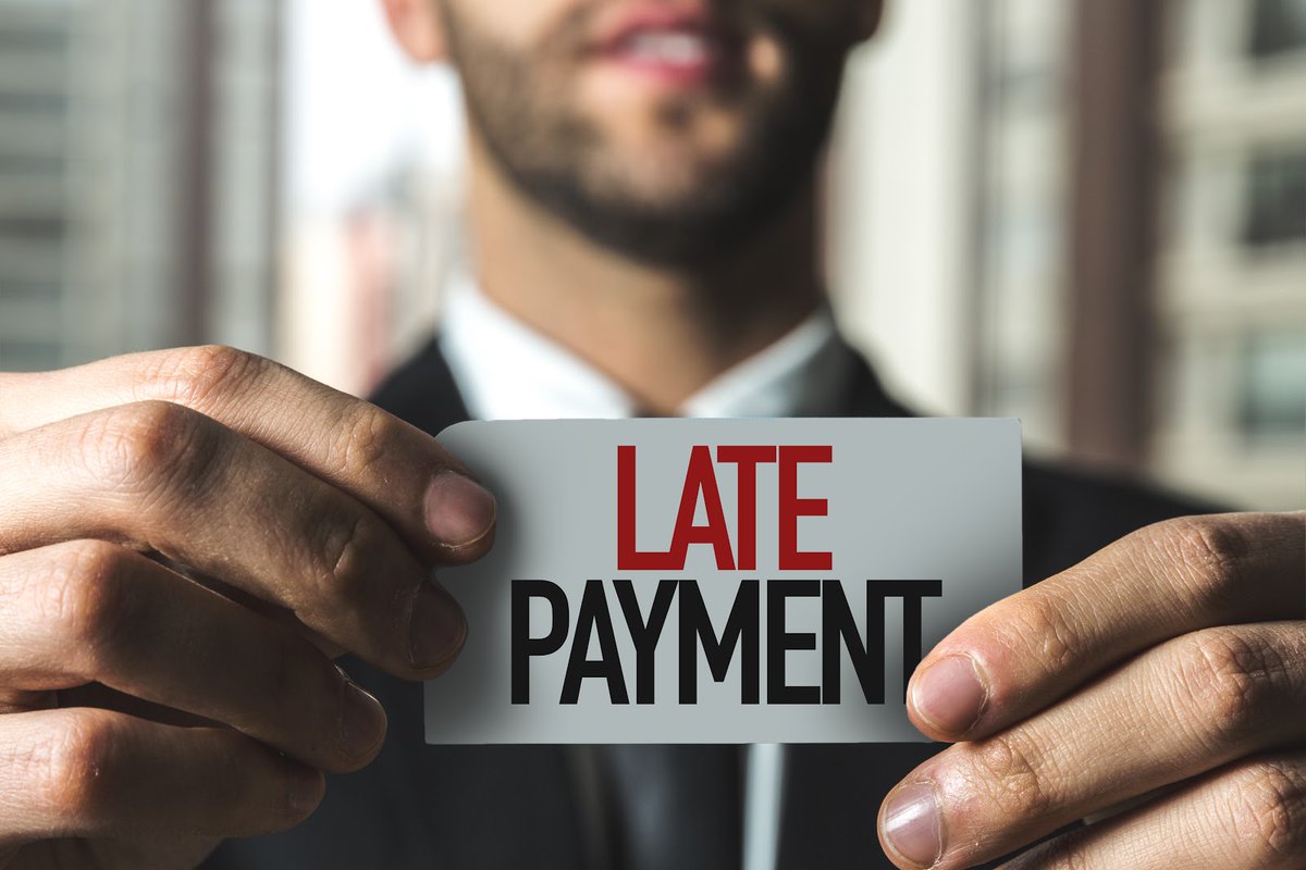 invoicera's tweet image. Clearly mentioning your payment terms before signing the contract is the first step to get paid timely

Still, many #SmallBusinesses sign without negotiating

Read these tips to avoid #LatePayment

bit.ly/3uZXk88

#AccountsReceivablesSoftware #AccountsPayableSoftware