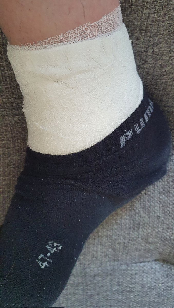 Liebe @ONLINELIGA_de jetzt reichts aber wirklich mit den Verletzungen.
Heute hat sich auch noch unser Team-Manager für eine Woche ins Lazarett verabschiedet.
🤣