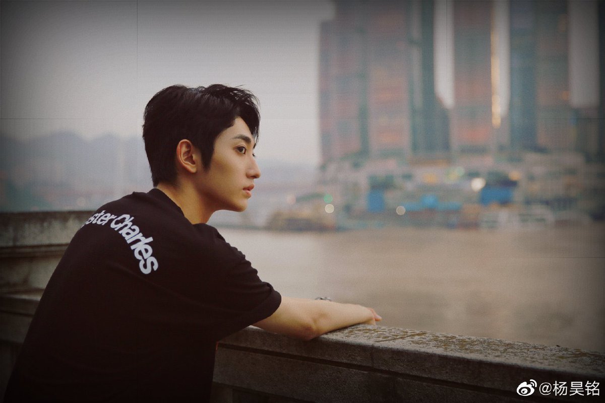 210906 | yang haoming weibo update

“xiao yang’s drama shooting life”

#YangHaoMing #杨昊铭