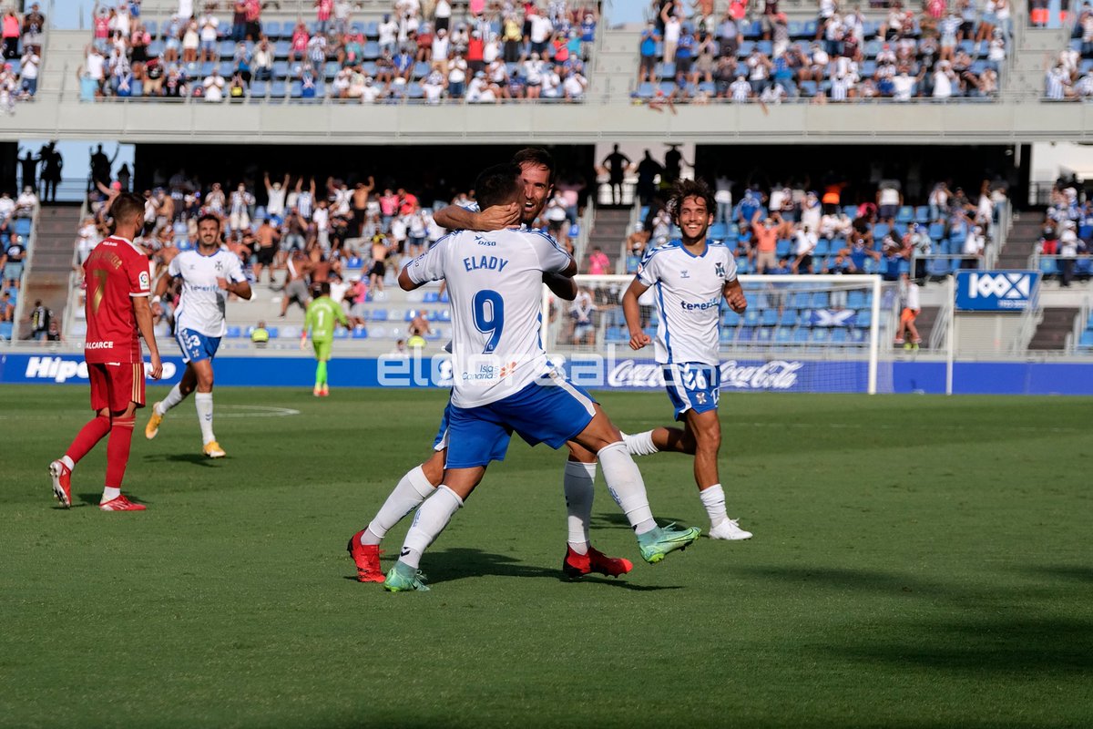 Jacfotografo's tweet photo. La fotogalería del CD Tenerife ante la SD Ponferradina - https://t.co/dugB7Cdlym % https://t.co/csoF3nsEdA #TenerifePonferradina https://t.co/K1kysgn84H