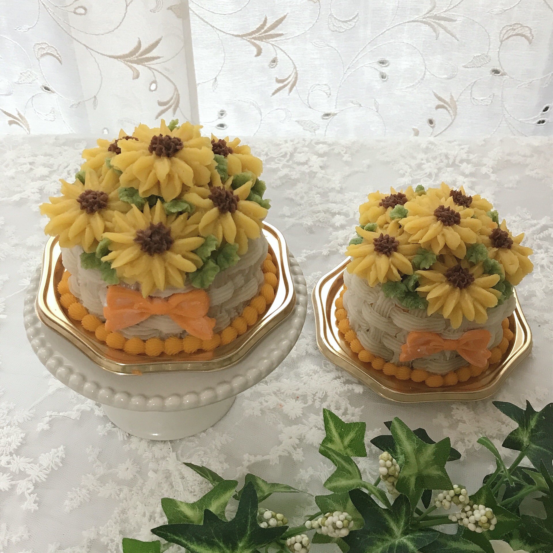 犬のケーキ屋さん アトリエキャドック この夏の愛されケーキ だった ひまわりのケーキ 今日は2個作成 そろそろ 今年ラストに近いかな 犬 犬用ケーキ 犬好きな人と繋がりたい 犬用ケーキ通販 犬のケーキ屋さんアトリエキャドック T
