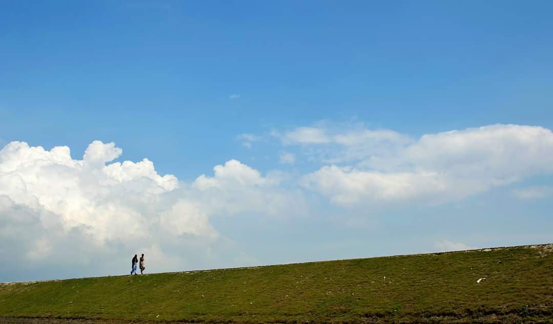EverydayBGD's tweet photo. Blue sky and two man..📸 Pranto Alamin #skyscraper #skyline #like #celltowerclimber #naturelovers #skyphotography #nature #travelphotography #sky #beautiful #mountains #picoftheday #cloud #sky #peopleinnature #naturallandscape #everydaybangladesh #everydaybd #everydaybgd https://t.co/oeAs67fLPB