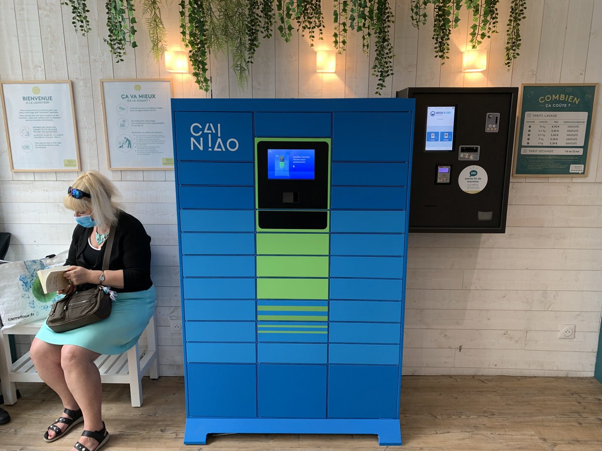 shoppermind's tweet image. Exclu: AliExpress Cainiao a déployé ses premiers casiers sans contact en France, avec la mise en place de 60 lockers sans contact, emplacements choisis sur la base d'algorithmes, quartiers d'affaires de Paris, château de Versailles et  la tour Montparnasse. @alibaba @altaviagroup