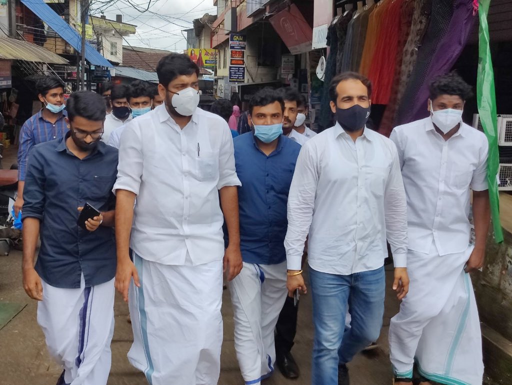IShauryaveer's tweet photo. Today marched with @nsui KSU Dist Mallapuram team against the Modi Govt. for JEE-paper leak,SSC-CGL NEET,and CA exam scams by Posting letters
to our Prime minister @narendramodi
When you will Stop Giving Jumlas of Jobs ,which turned up to be a Big Scam
#AntiStudentModiGovt https://t.co/QpYZGGzbLM