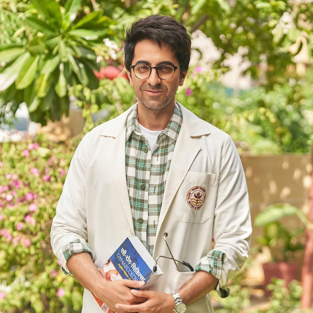 AhmedabadTimes's tweet photo. .@ayushmannk shares a #DoctorG themed mural painted on the streets of #Prayagraj. @JungleePictures #AyushmannKhurrana https://t.co/w8Hu0L2WF2