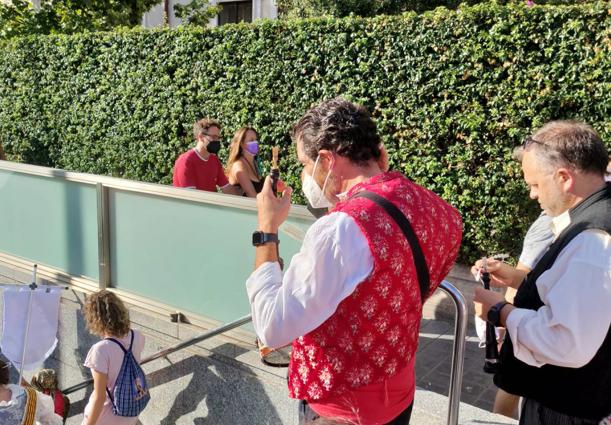 metrovalencia's tweet photo. 🚶♀️🚶🔥 #Metrovalencia ha desplaçat a més de 700.000 persones usuàries de l'1 al 5 de setembre durant les #Falles21
🔝 El divendres 3, amb 171.143 viatgers i viatgeres, ha sigut el dia amb major moviment de tot l'any
➡️ https://t.co/dW9hATy51Z
#FallesSegures https://t.co/xC7UqbE650