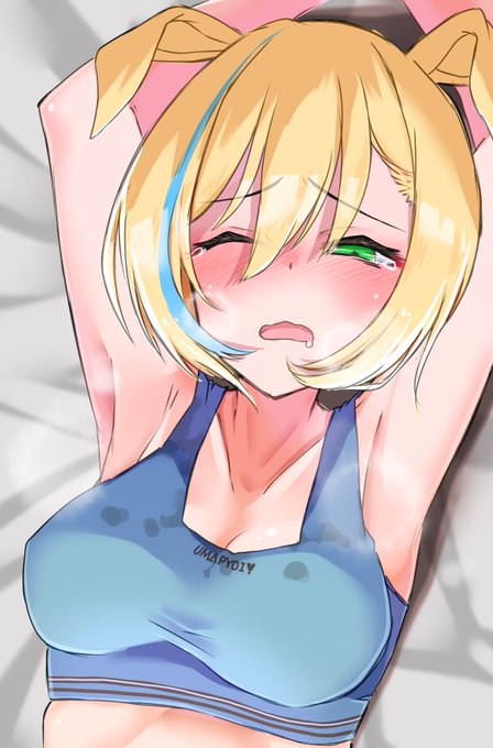 ハードトレーニング後のウマ娘をメディカルにケアするため柔道整復師の資格を取得したトレーナーとまだマッサージが慣れないリトルココン 