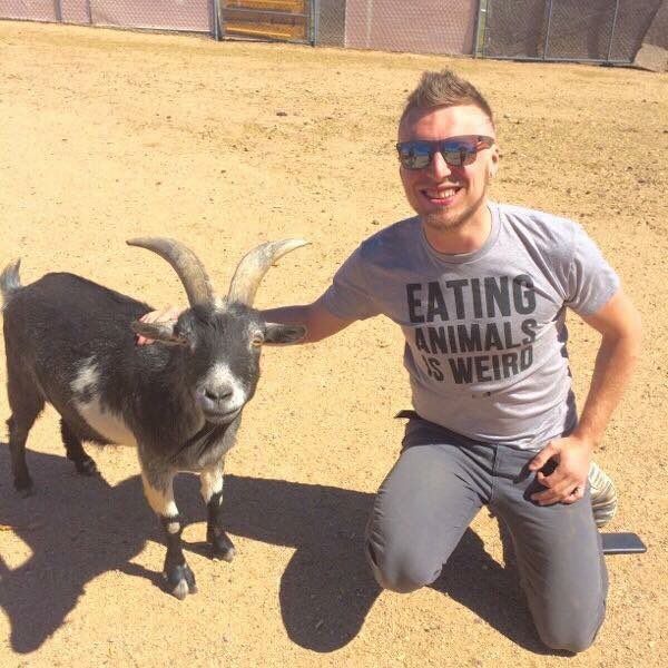 JohnOberg's tweet image. Eating animals is weird. Retweet if you agree. 😎