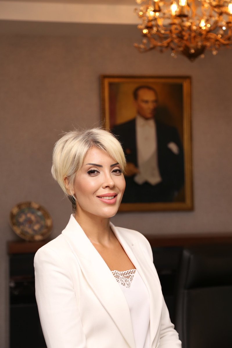 Tüm öğrencilerimize Ulu Önder Mustafa Kemal Atatürk’ün ışığında ve izinde  sağlıklı ,mutlu ve  başarılı bir yıl diliyorum