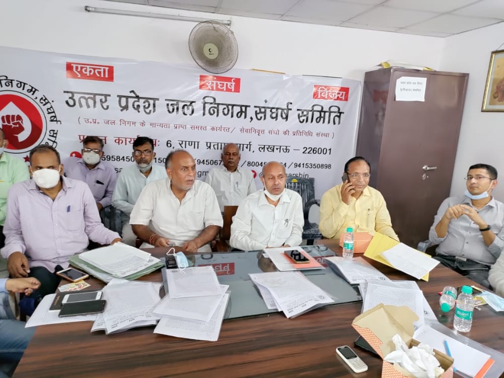 sangharshjn's tweet photo. @CMOfficeUP @ChiefSecyUP @GopalJi_Tandon @PMOIndia @ndtv @aajtak @ABPNews @aksharmaBharat @the_hindu @BBCHindi  @Live_Hindustan @HindustanTimes @SonuSood @DainikBhaskar @AmarUjalaNews @NavbharatTimes @NBTLucknow @DrKumarVishwas @Virendrauptv @brajeshlive @ravishndtv @bstvlive https://t.co/riQTtI2VCI