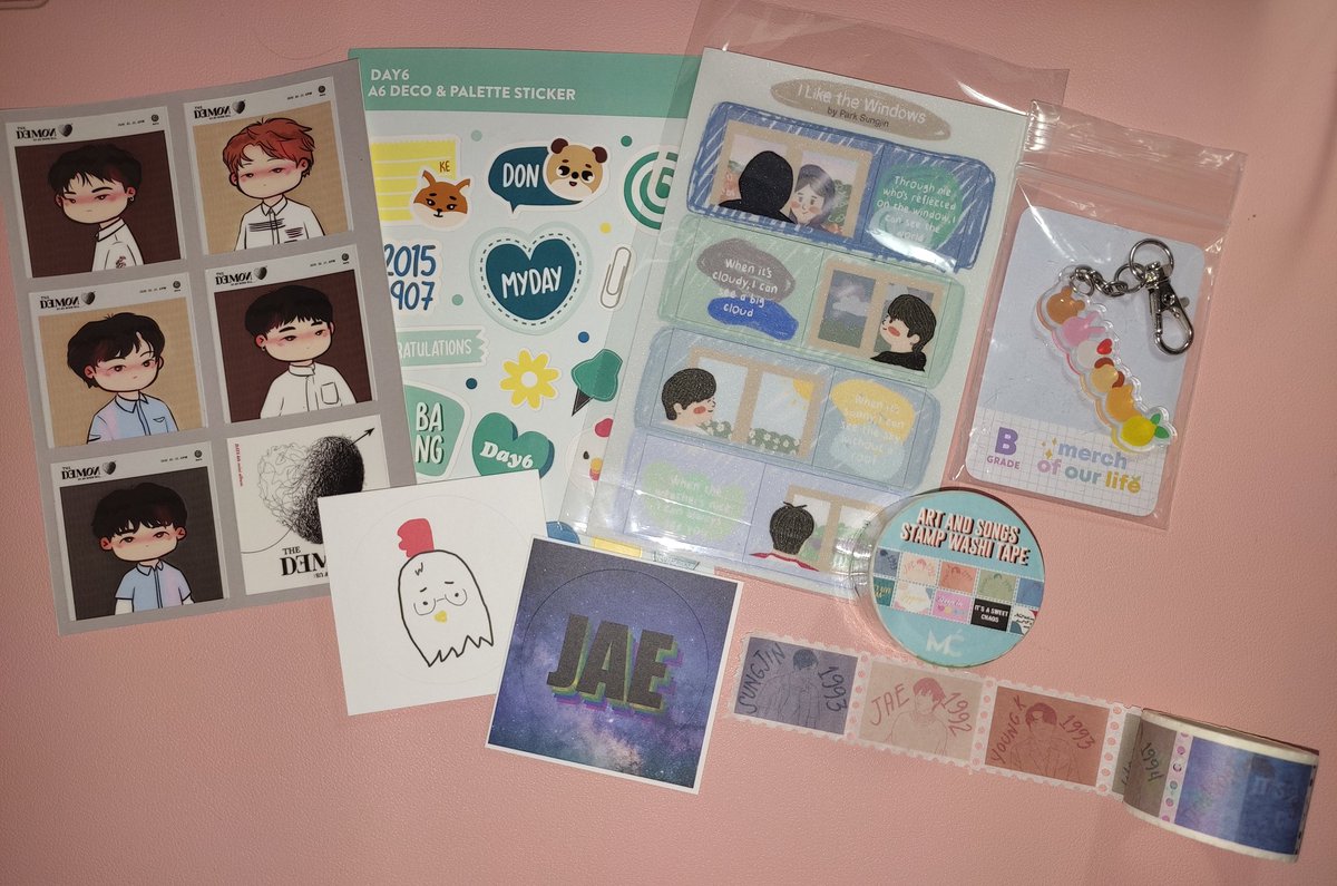 lovelyumibear's tweet image. ✨DAY6 Anniv + YoungK Solo Debut GA✨

PH Only

1 Winner 

Prizes: See pics

🦊Like, RT and reply w/ a pic of DAY6 (member/group is ok)
🐻 SF shouldered by me
🐶 Multiple entries ok but only 1 entry per day til GA ends

🐥Ends Sept 11 🐰

🐶*No need to follow me*