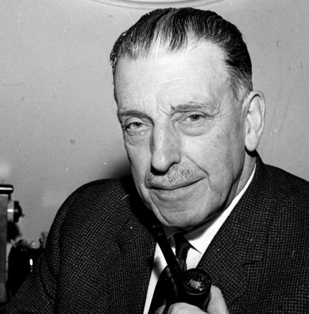 TDworldcup's tweet photo. BEST TAOISEACH/TÁNAISTE

Your Semi Finalists: Éamon de Valera, John A. Costello, Seán Lemass and Dick Spring https://t.co/2pO2qqA86F
