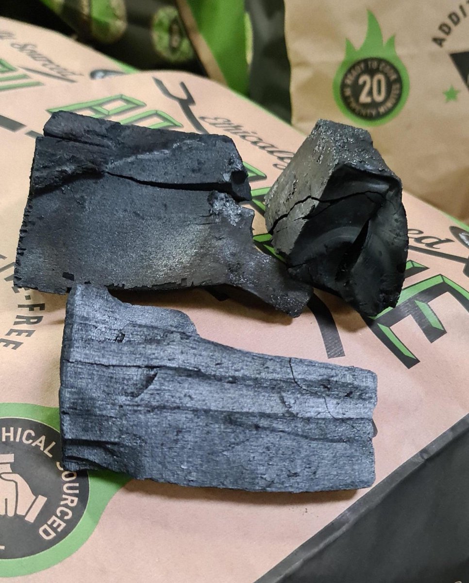 oxfordcharcoal's tweet photo. Not only is the quality or our #EthicalCharcoal just as good as our British range, but you can also buy in confidence knowing that you're still doing your bit for the planet, as it's all from 100% #SustainableSources.
Browse the range https://t.co/Ij2tHDdfJD 🔥
#oxfordcharcoal https://t.co/b9HmaUBCXE