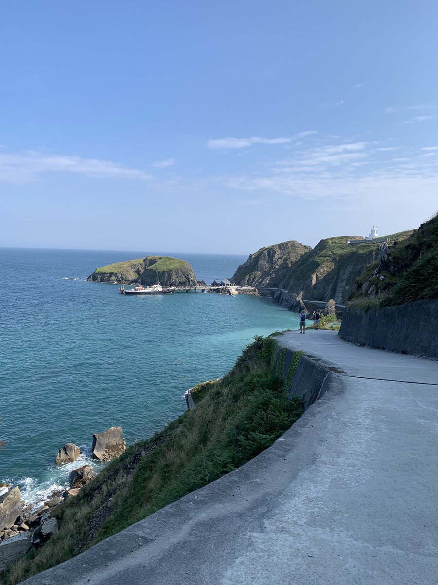 meggwardd's tweet image. Day 1&amp;amp;2 of #fieldcoursefortnight for EBE. 
Learning about the fascinating  ongoing research on sparrow and burying beetle social behaviour and parental investment, lepidopteran eyespots and their anti predation effects on avian predators, and prawn and crab colouration