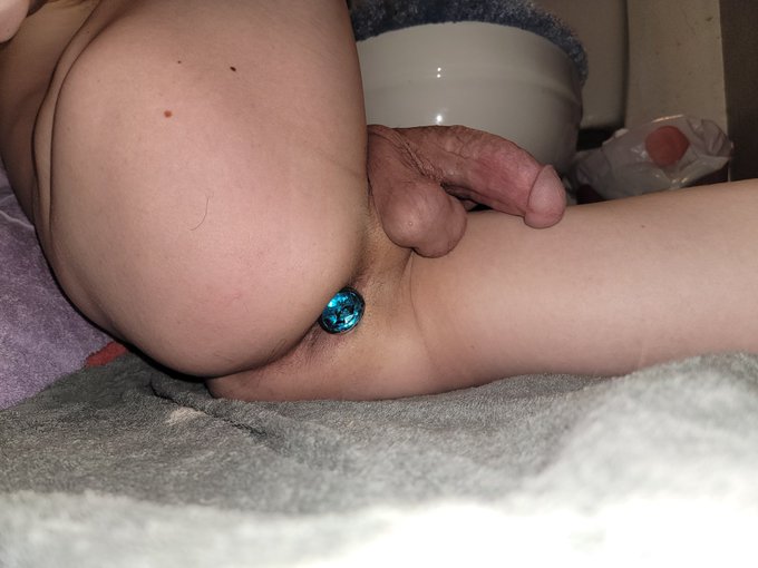2 pic. Wanna have a taste? ?? #gayonlyfans #gay #twink https://t.co/H5DDDStQVO