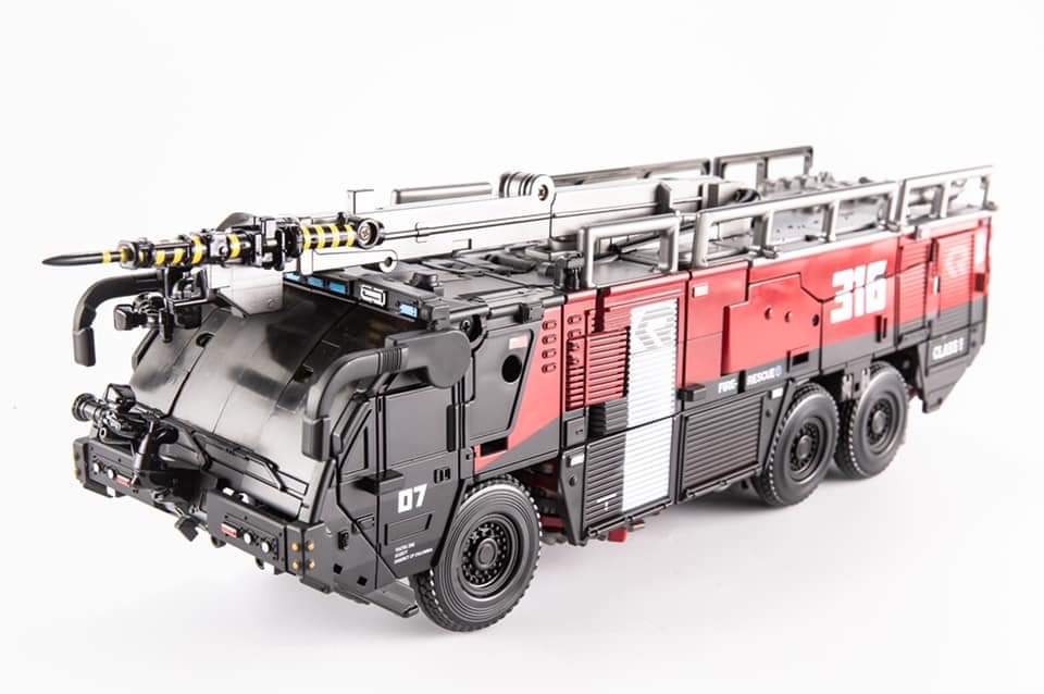 GabotfR's tweet photo. POR FIN!!! BMB Anuncia un KO Oversize del Studio Series SENTINEL PRIME! Se supone medirá alrededor de 32cm y saldrá a finales de este mes!

#BmB #sentinelprime #transformers #studioseries https://t.co/jNeqwY4FBg