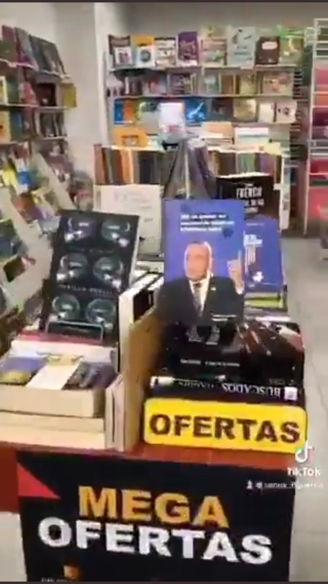 Y don Suny cuando va sacar el libro de la Pancha? Talvez ese si lo venden.... @Sonny_Figueroa @ChepeZamora @elPeladero_eP @DarwinHK @revolufashion