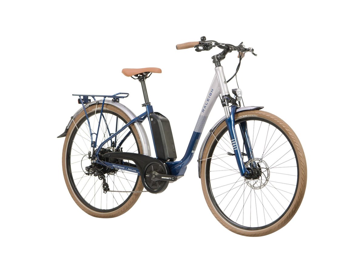 dublincycling's tweet photo. This plug-in hybrid combines human &amp; electric power to create one of the cleanest and most convenient modes of transport ever!

🚗 Beat the traffic
🌄 Climb every hill
🌬️ Laugh in the face of headwinds
😌 Arrive cool, calm &amp; collected
🌍 Be climate-friendly with zero emissions https://t.co/Czeyv1FFP1