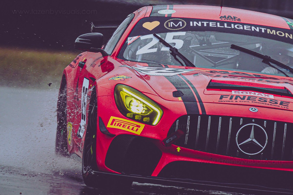 📸💬 It is an illusion that photos are made with the camera… they are made with the eye, heart, and head. 

We love this detailed shot of the #LadyInRed and Jake Giddings in the rain at <a href="/SnettertonMSV/">Snetterton Circuit</a>. 😍♥️

📸 <a href="/LazenbyVisuals/">LazenbyVisuals</a> 

#CiceleyMotorsport #BritishGT <a href="/BritishGT/">🇬🇧 #BritishGT 🏁</a> #CarGods