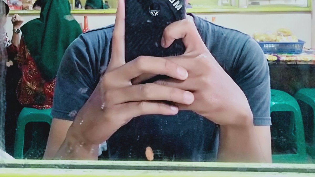 HotbrondongC's tweet photo. Nge bakso sendirian ae cuy
Temenin lah.. tenang aja, gw gak minta dibayarin kok

Nyari buat sama sama fun aja, buat temen ngobrol, hangout, ngewe juga 😅

#brondongsange #tantekesepian #tantegirang #brondongtante #ngentottante #ngentotbiniorang https://t.co/xb6FZUsXtt