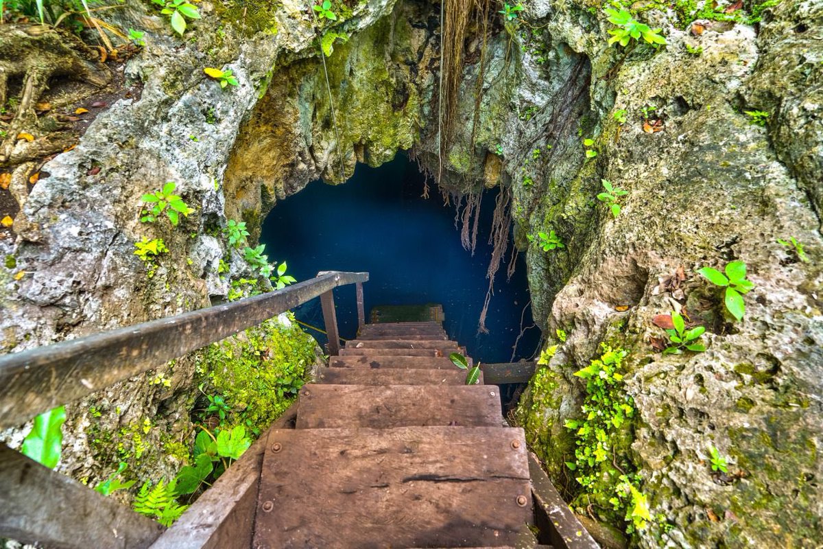 TorrucoTurismo's tweet photo. El Aeropuerto de Cancún será el principal centro distribuidor de visitantes para la ruta del #TrenMaya, a partir de ahí, el turista podrá llegar a Puerto Morelos, donde la Ruta de los Cenotes se abre como una oportunidad para vivir la gran aventura de los ríos subterráneos. https://t.co/CRdxRbT5E3