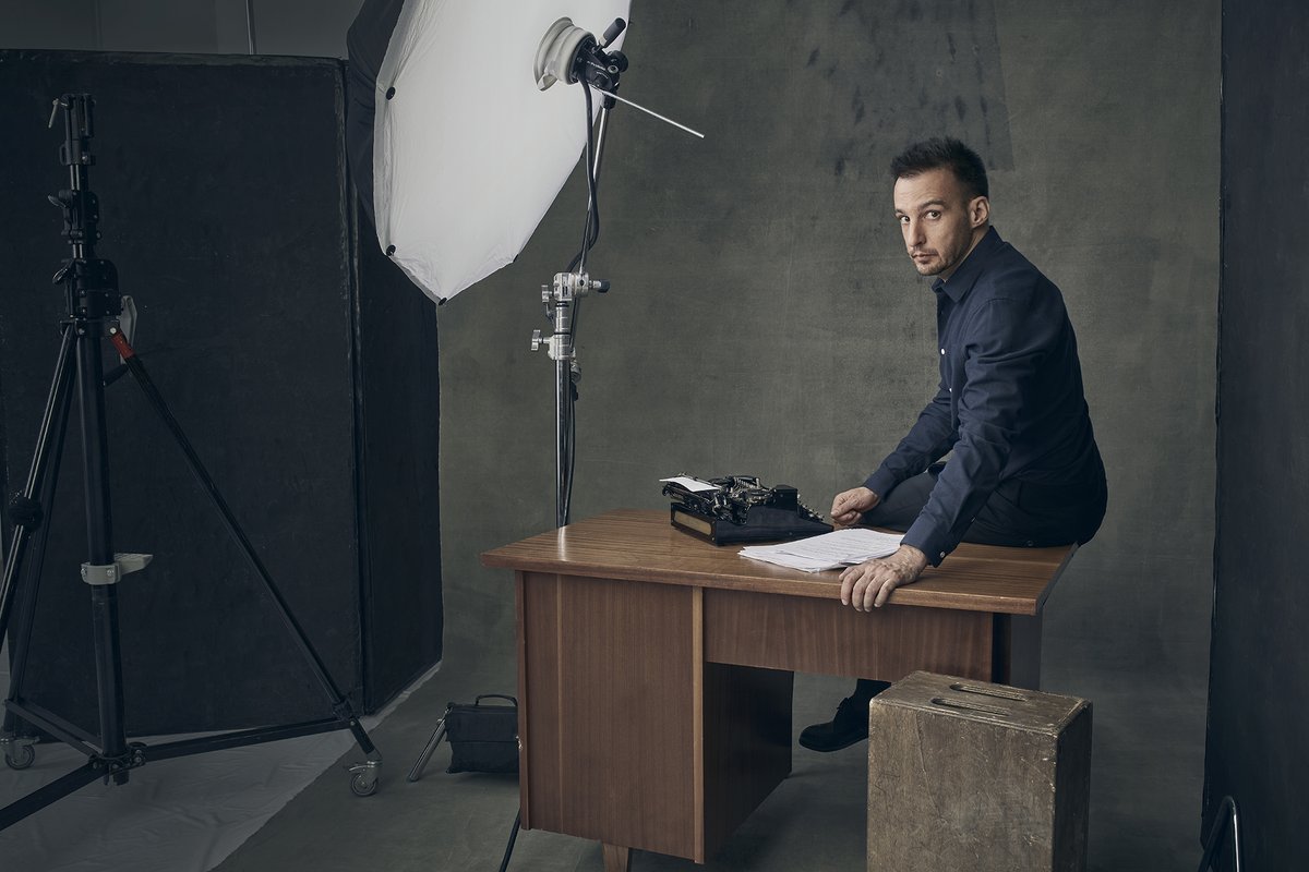 Alejandro Amenabar para Woman Madame Figaro