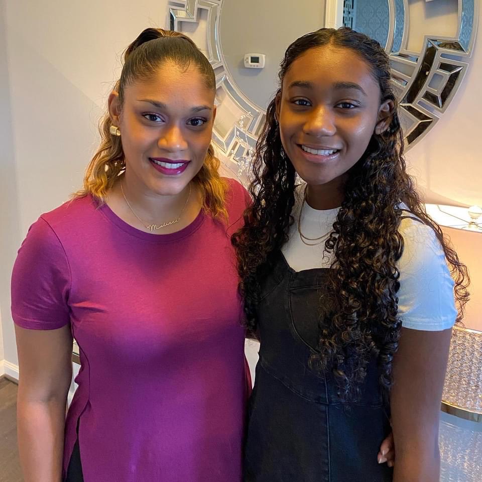 dfhappy's tweet photo. Today is my niece Keiraβs 15th Birthday. Sheβs one of the best of us. Kinda shy but it doesnβt stop her from excelling. Praying she enjoys her special day. ππ₯°π₯³π #beautifulandtalented #blessed #birthdaygirl #loveher π Thatβs mom in pink and dad with the masks. Yep https://t.co/PEsRYpfjGG