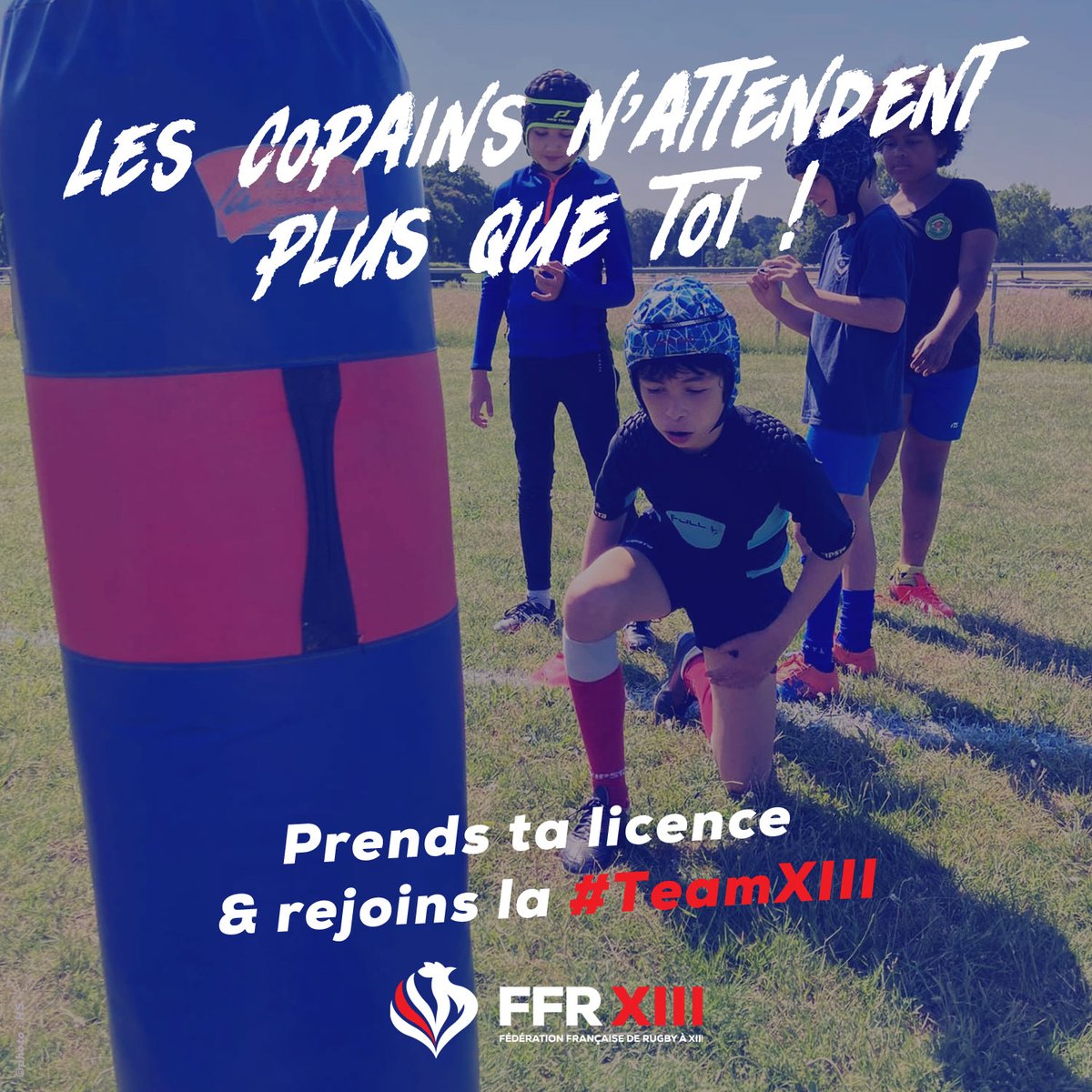 FFRXIII's tweet photo. Nouvelle saison, nouveaux copains ! C'est le moment de rejoindre le club de #XIII près de chez toi. https://t.co/a49tzcqMft #FFRXIII #rugbyXIII #rugby #rugbyleague #TeamXIII https://t.co/uILrbfYdZj