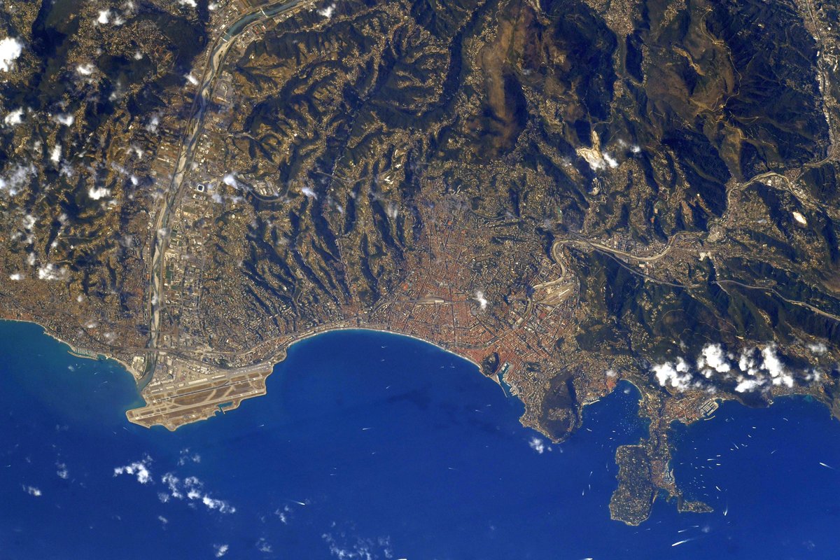 NEHOgroup's tweet photo. We love this post 🥰 😍 🤩
"Beautiful Nice, France along the French Riviera. I think 
@Thom_astro needs to take our crew here after we return to Earth."

@astro_kimbrough 
https://t.co/OuYzaG6O2W

#LaMalmaisonNice #ILoveNice https://t.co/iMKtGP1Bk8