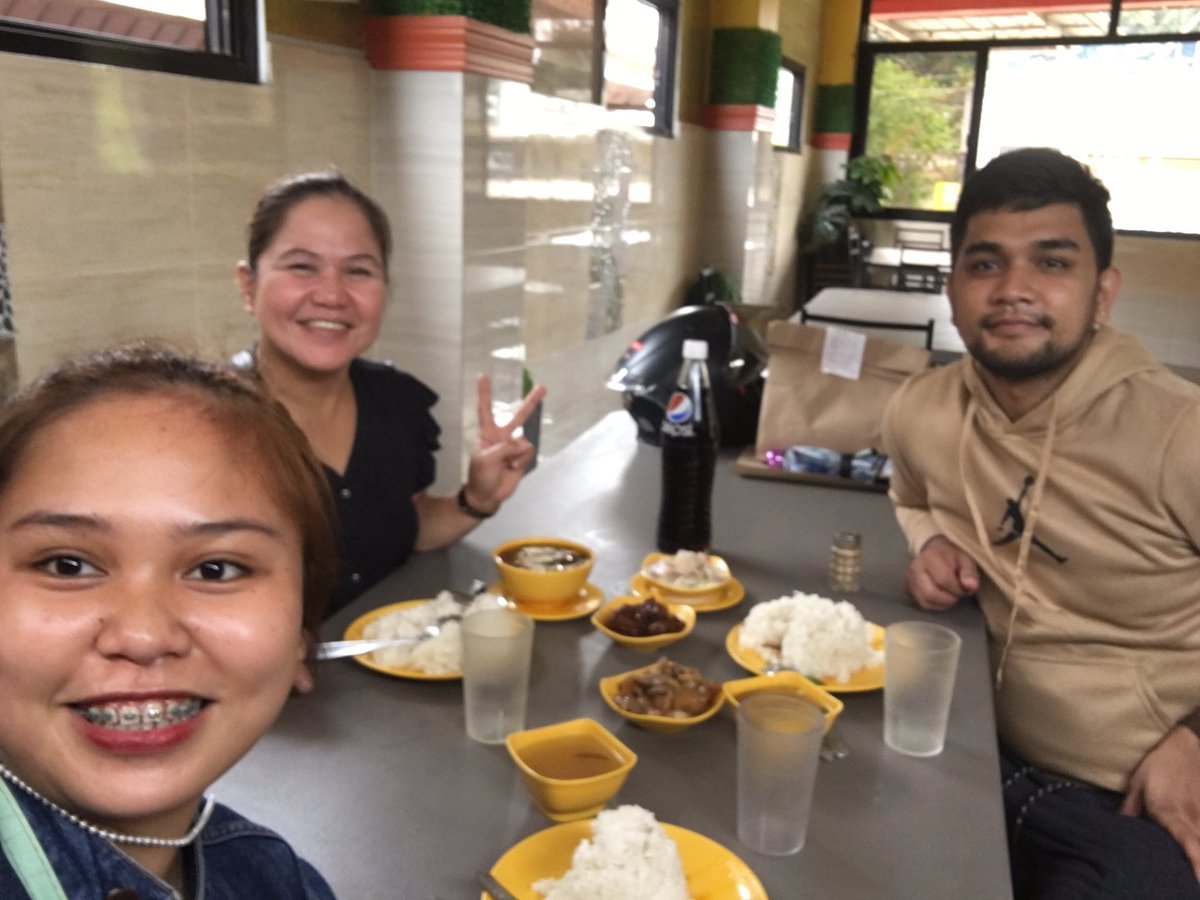 LacreLowella's tweet photo. With mama vils ♥️♥️ https://t.co/0IbcFAfxSF