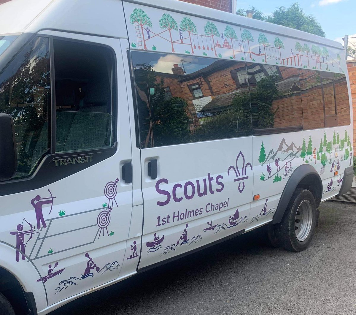 Amazing what one small company can do to your minibus! Thank you Gemma at @VanLifeDecals