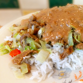 Vega_Weekmenu's tweet photo. #wewv

Vandaag koken we spitskool paprika met rijst https://t.co/USdEAUaWwV en pindasaus

Tip: restje over? Maal het kleiner tot de rijst goed plakt. Doe er als het droog is wat water bij. Maak er kleine balletjes van en bak die in olie

#recept #satesaus https://t.co/otIxYz7CVN