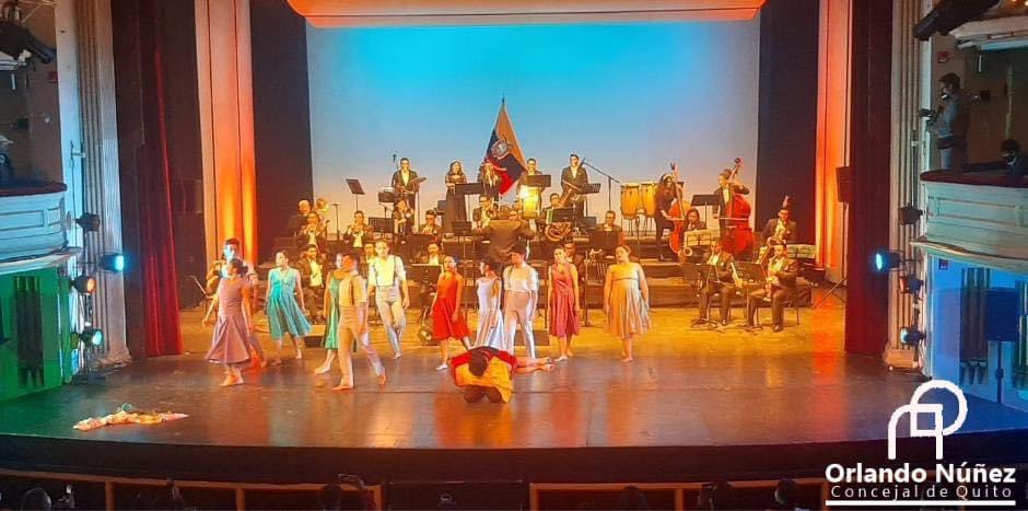 🔵🔴Viva la Banda! 
La Carita de Dios rinde homenaje a la Banda de Músicos del Gremio de Albañiles al cumplir 100 años de #trayectoria #artística en nuestro #Quito milenario porque donde suena la banda hay #fiesta y #alegría. 
#orlandonuñez
#concejaldelacultura