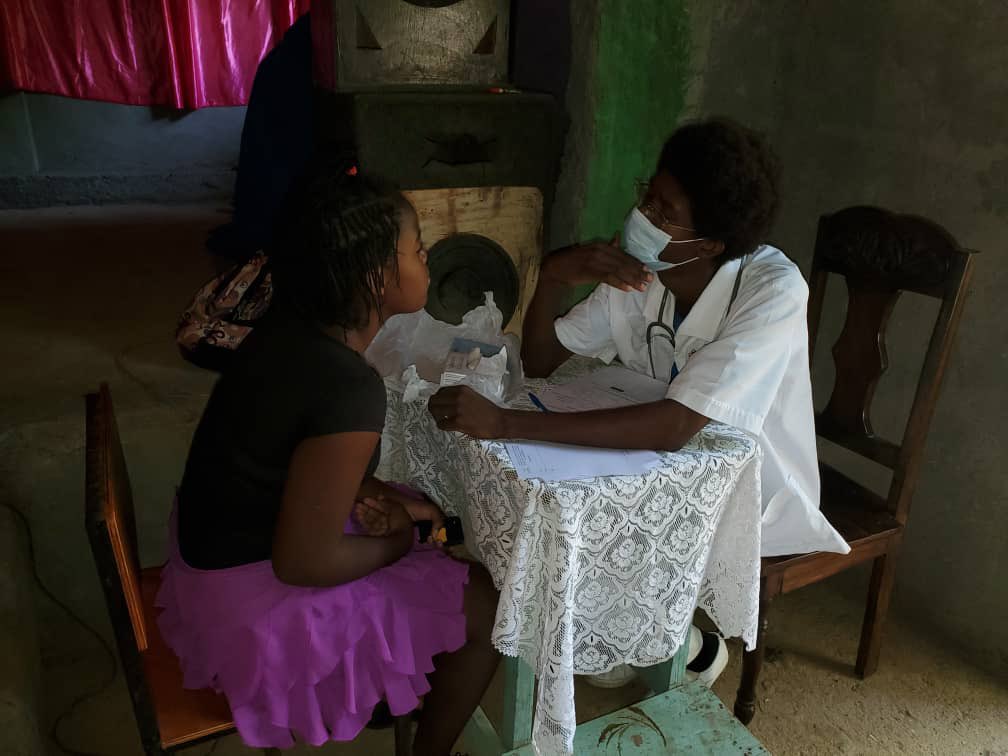 PROFAMIL's tweet photo. Plusieurs cliniques mobiles ont été réalisés dans diverses zones des deux départements sévèrement touchés par le séisme ou  près de deux milles (2000) personnes ont déjà bénéficié des services de la Profamil. https://t.co/VLfVOooGBg