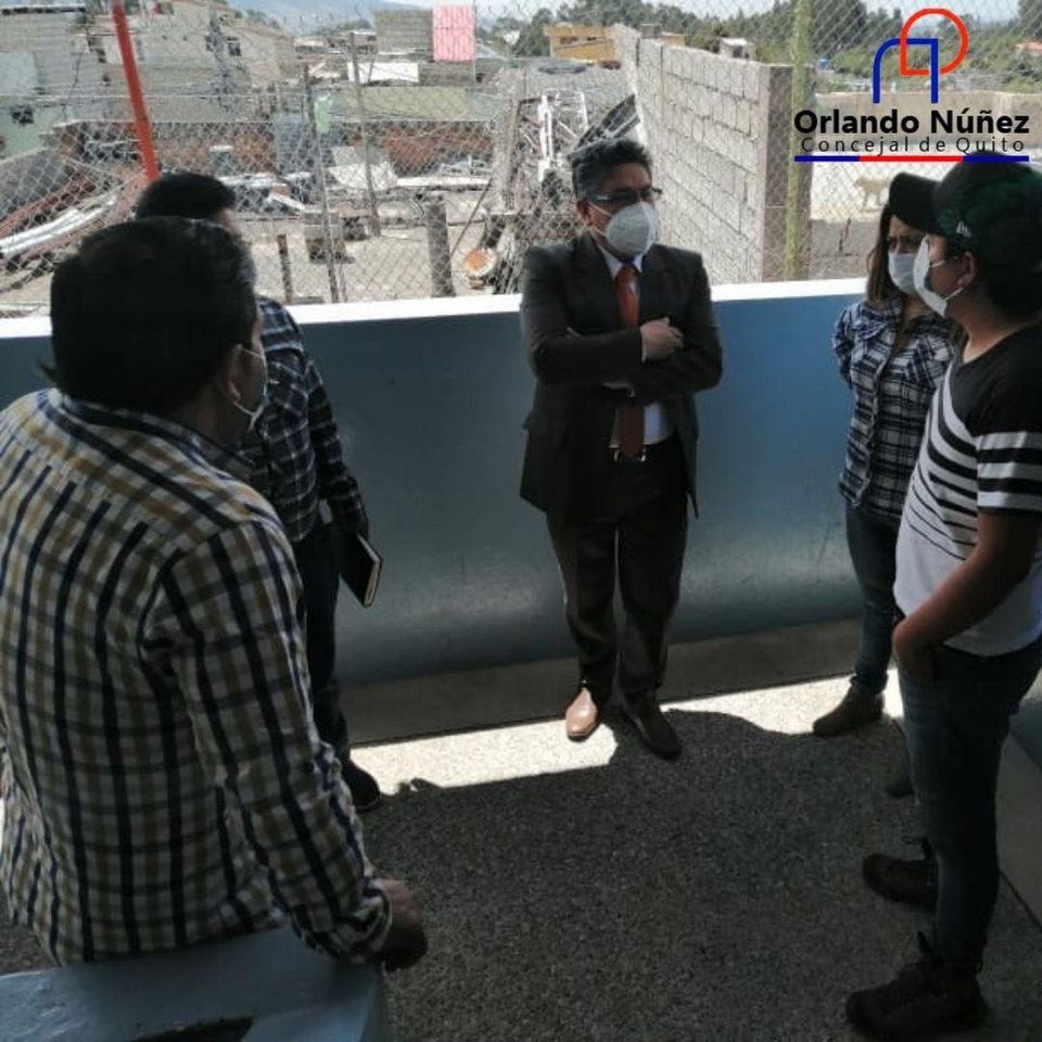 🔵🔴Trabajo conjunto. 
Junto <a href="/EducacionQuito/">Secretaría de Educación, Recreación y Deporte</a> Mgs. Patricio Avilez, Dr. Luis Sunta  Rector de la UE Municipal Pedro Pablo Traversari de la parroquia de Pintag realizamos un recorrido por sus instalaciones para retomar el Proyecto de ampliación y creación de un nuevo Colegio