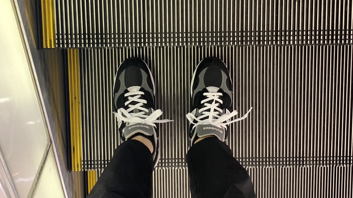 Twitterに記します✍️
人生初のNB！USA製992！
田舎なのに買える環境に感謝！

*PUBGは完全に観戦勢になつてます
 ずーつと面白いです