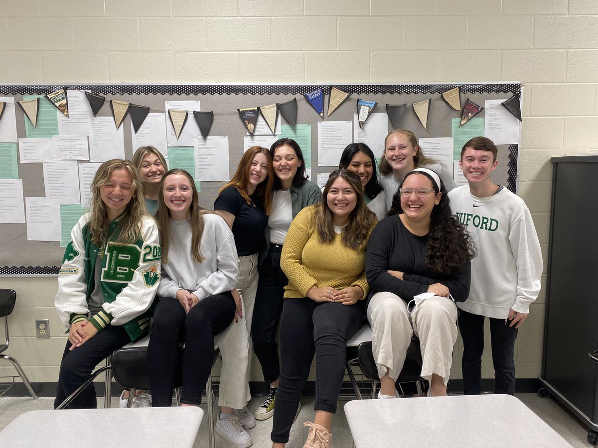 bhswrites's tweet photo. The Writing Center is back in business for the 2021-22 school year! For more information and to request an appointment, go here: https://t.co/CRD0Ma0Fpi. We are open each morning in the media center, 7:10-7:40. https://t.co/LGD9E3SgBD