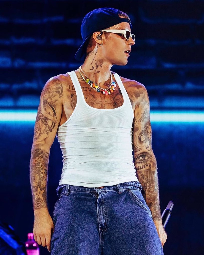 ynbkvodka's tweet image. iconic legend