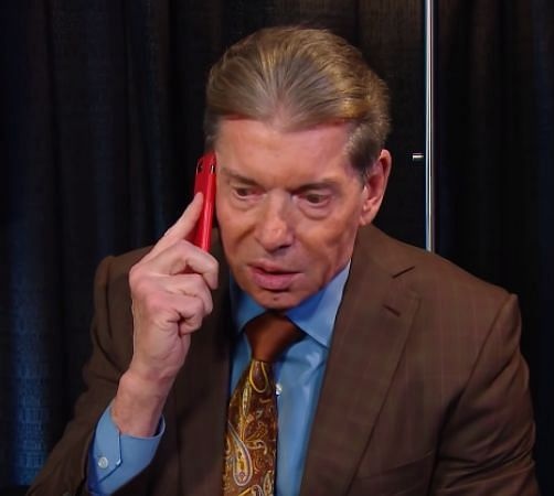 wrestlelamia's tweet image. Vince right now trying to get Hulk Hogan and undertaker for one last match